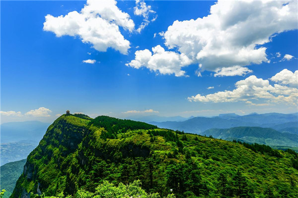 登峨眉山